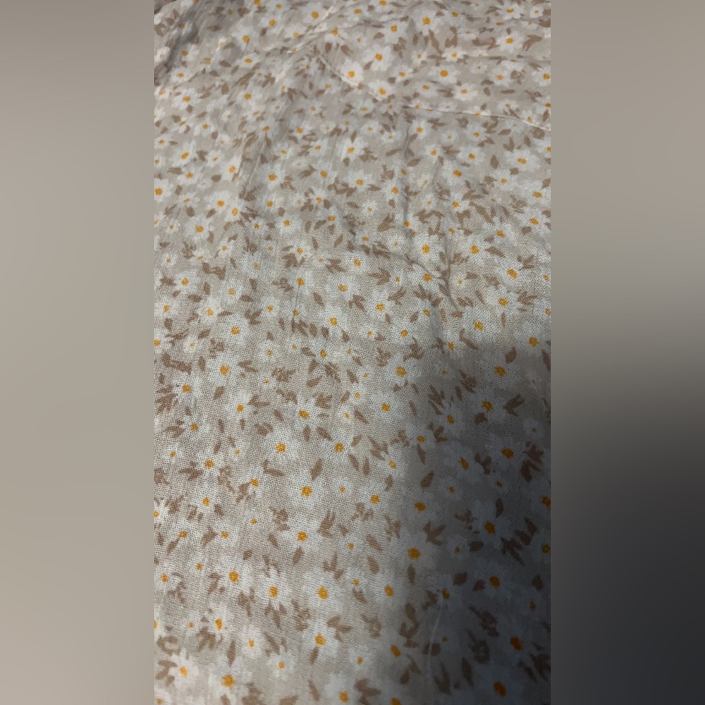 Medium button down shirt - Picture 2 of 10